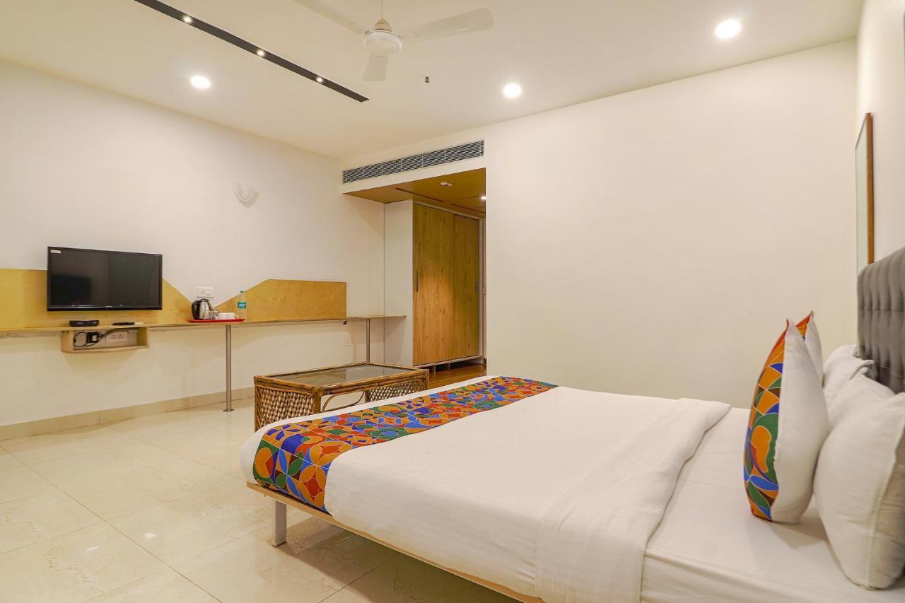 Fabhotel Aamantran & Banquet Halls - Nr Rtc X Roads Metro Station 海得拉巴 外观 照片
