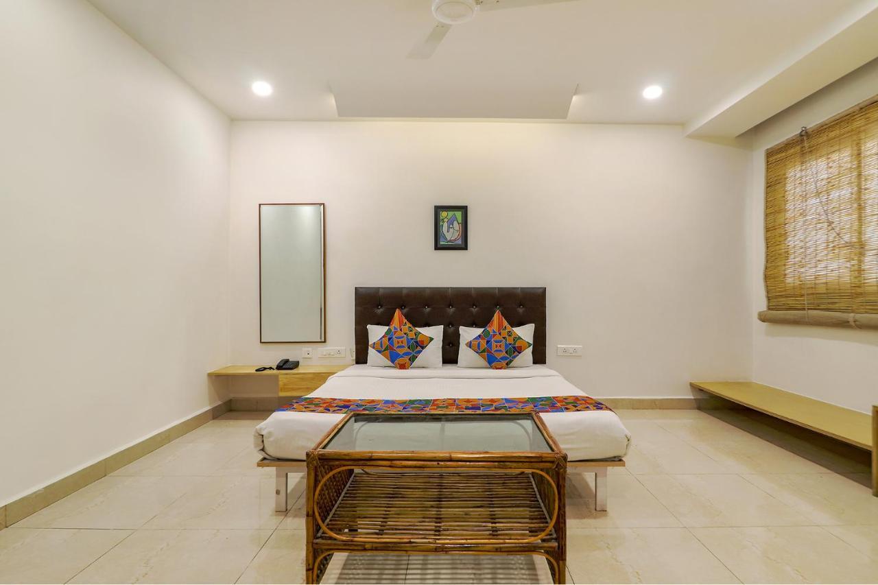 Fabhotel Aamantran & Banquet Halls - Nr Rtc X Roads Metro Station 海得拉巴 外观 照片