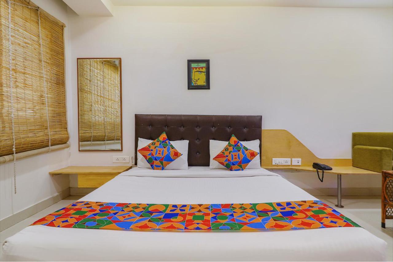 Fabhotel Aamantran & Banquet Halls - Nr Rtc X Roads Metro Station 海得拉巴 外观 照片