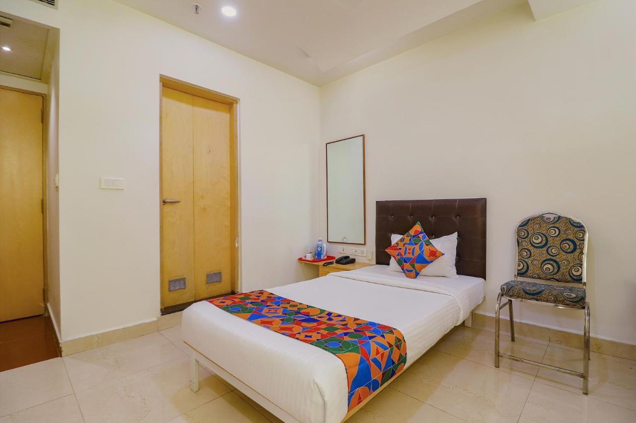 Fabhotel Aamantran & Banquet Halls - Nr Rtc X Roads Metro Station 海得拉巴 外观 照片