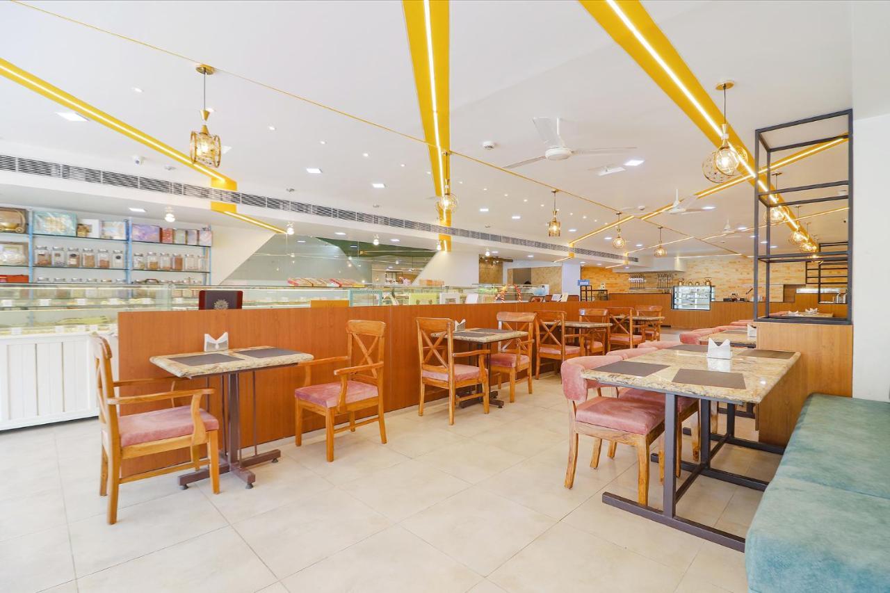 Fabhotel Aamantran & Banquet Halls - Nr Rtc X Roads Metro Station 海得拉巴 外观 照片