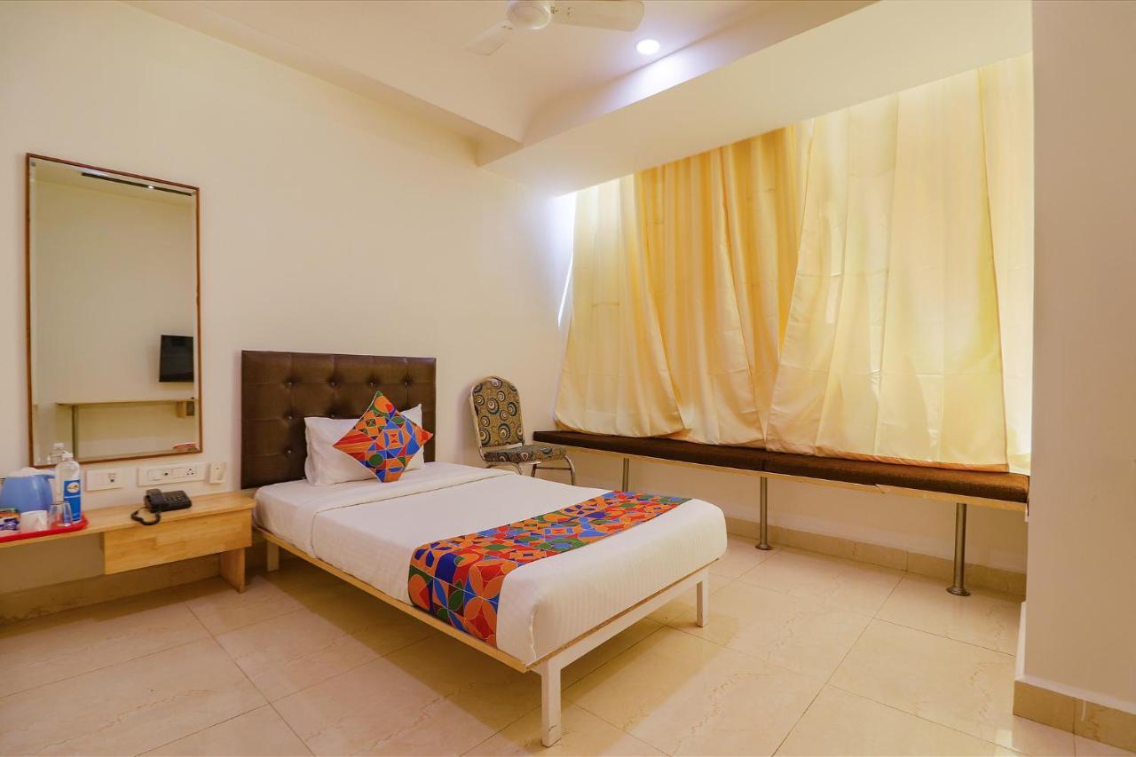 Fabhotel Aamantran & Banquet Halls - Nr Rtc X Roads Metro Station 海得拉巴 外观 照片